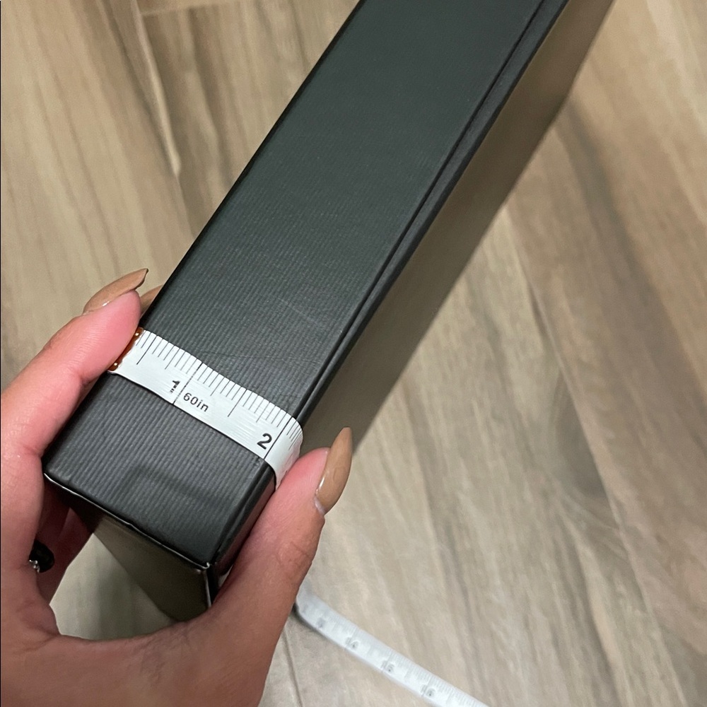 Authentic Gucci White Box - Picture 8 of 12
